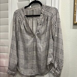 41 Hawthorn Black Cuffed Sleeve Relaxed Blouse